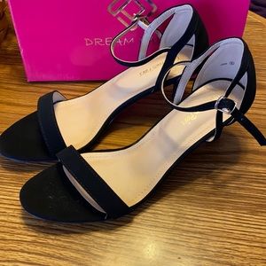 Dream Pairs 3.5 heel women’s dress sandals